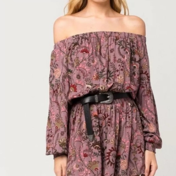 Free people pretty and free off the shoulder open back long sleeve short romper - Picture 2 of 12